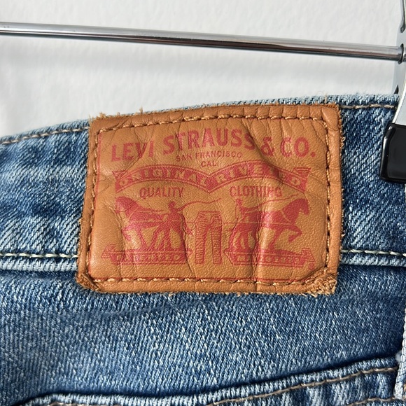 LEVIS Hi-Rise Skinny Jean - Picture 8 of 8